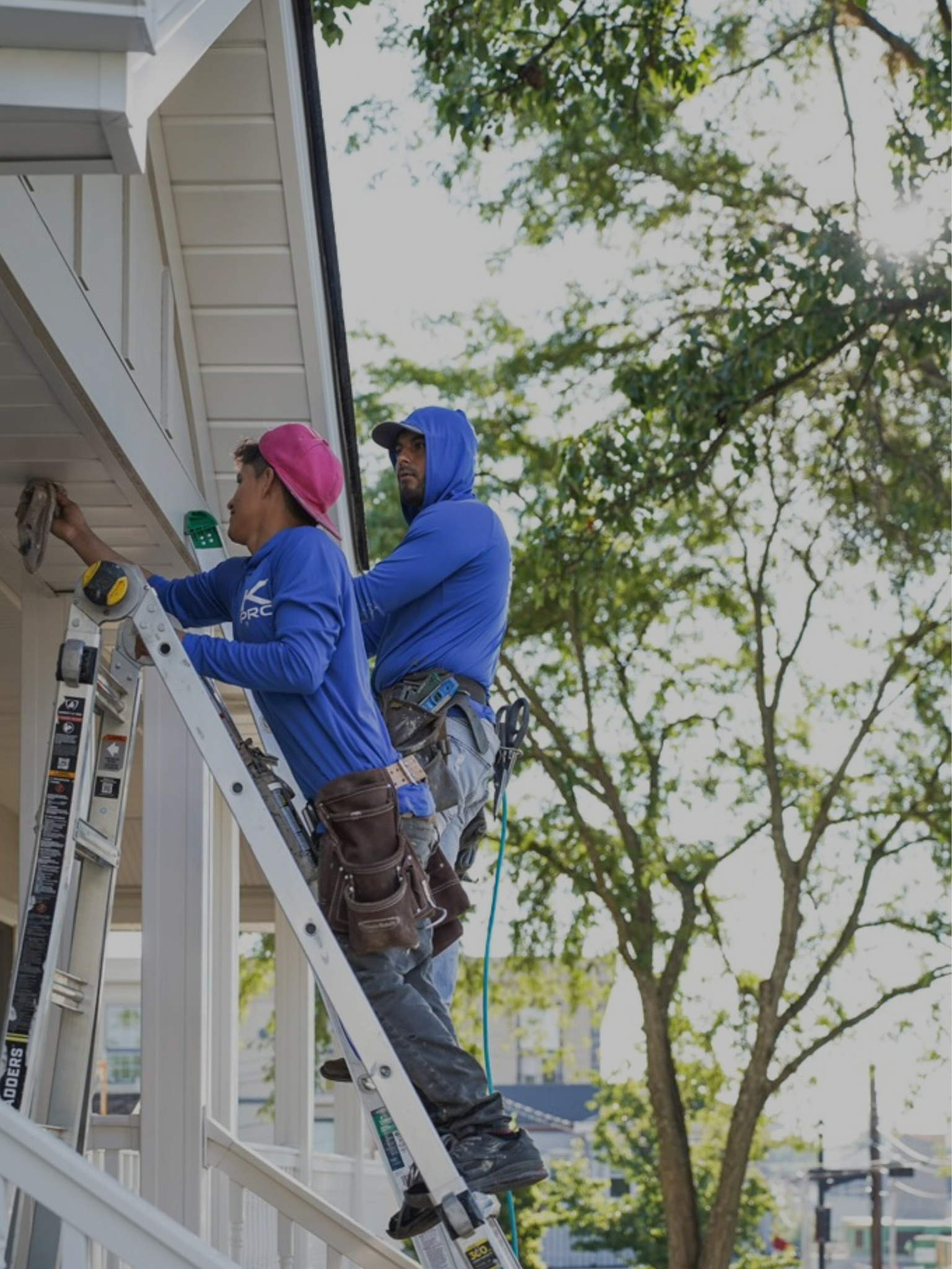 KPro crew installing exterior trim and siding in St. Louis